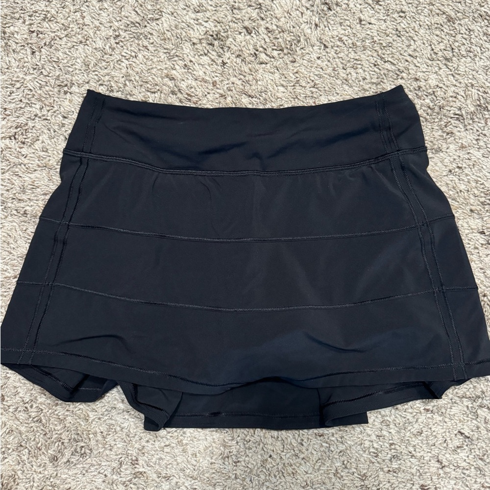 Lululemon pace rival skirt in black - size 4
